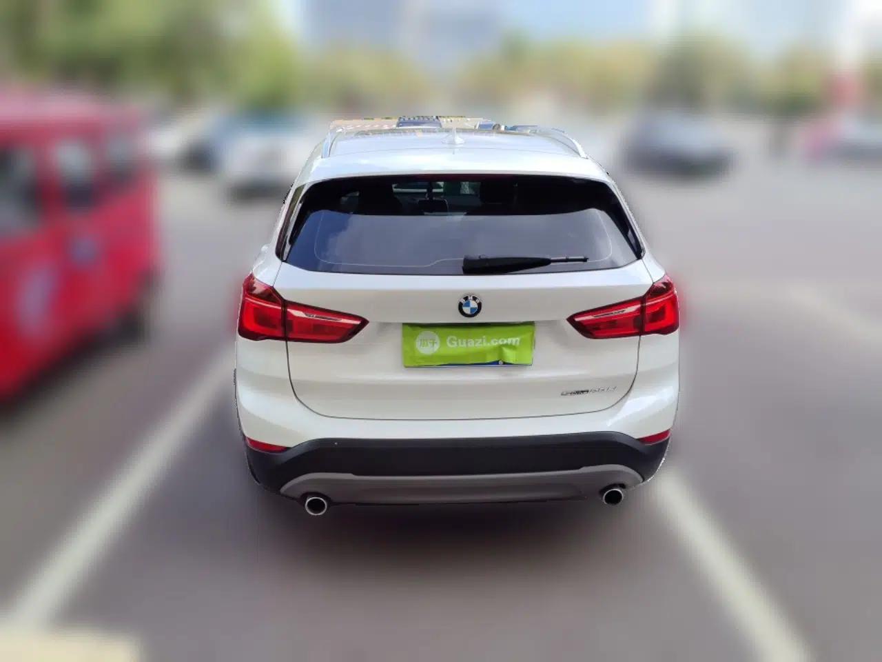 BMW X1 2019 sDrive20Li Leading Model — миниатюра 5