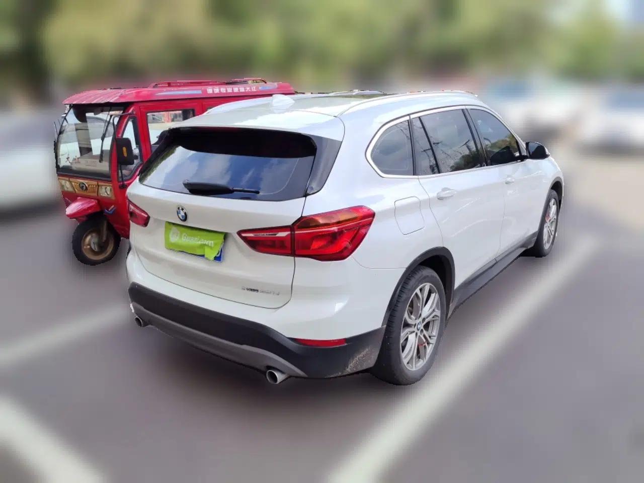 BMW X1 2019 sDrive20Li Leading Model — миниатюра 6