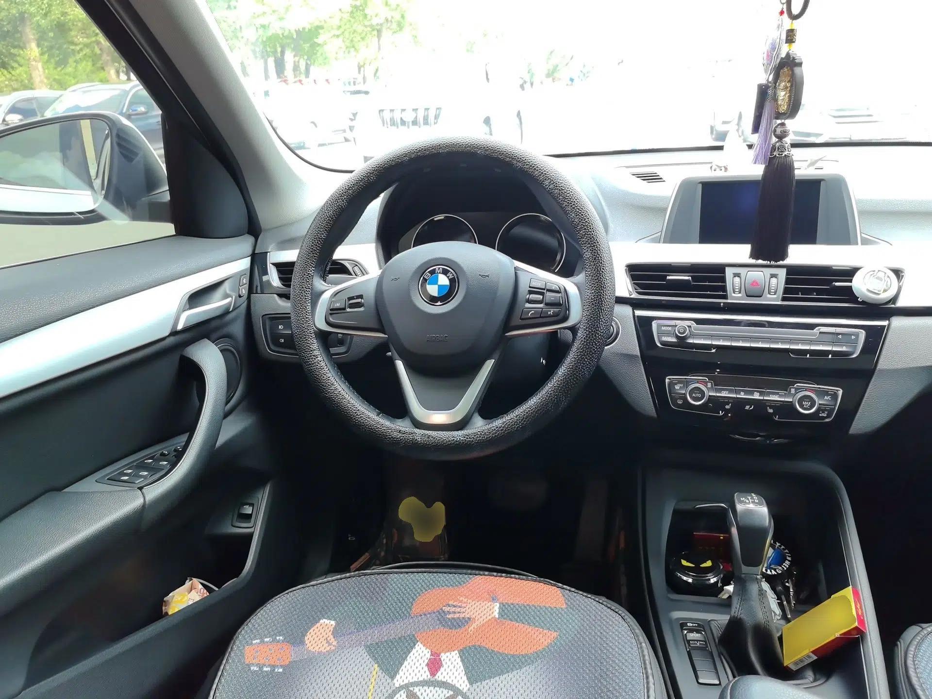 BMW X1 2019 sDrive20Li Leading Model — миниатюра 10