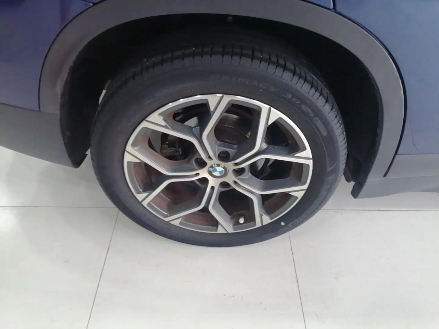 BMW X1 2022 sDrive25Li Leading Model — миниатюра 16