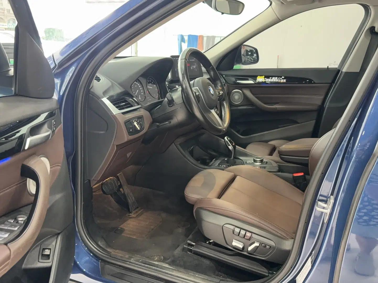 BMW X1 2022 sDrive25Li Leading Model — миниатюра 24