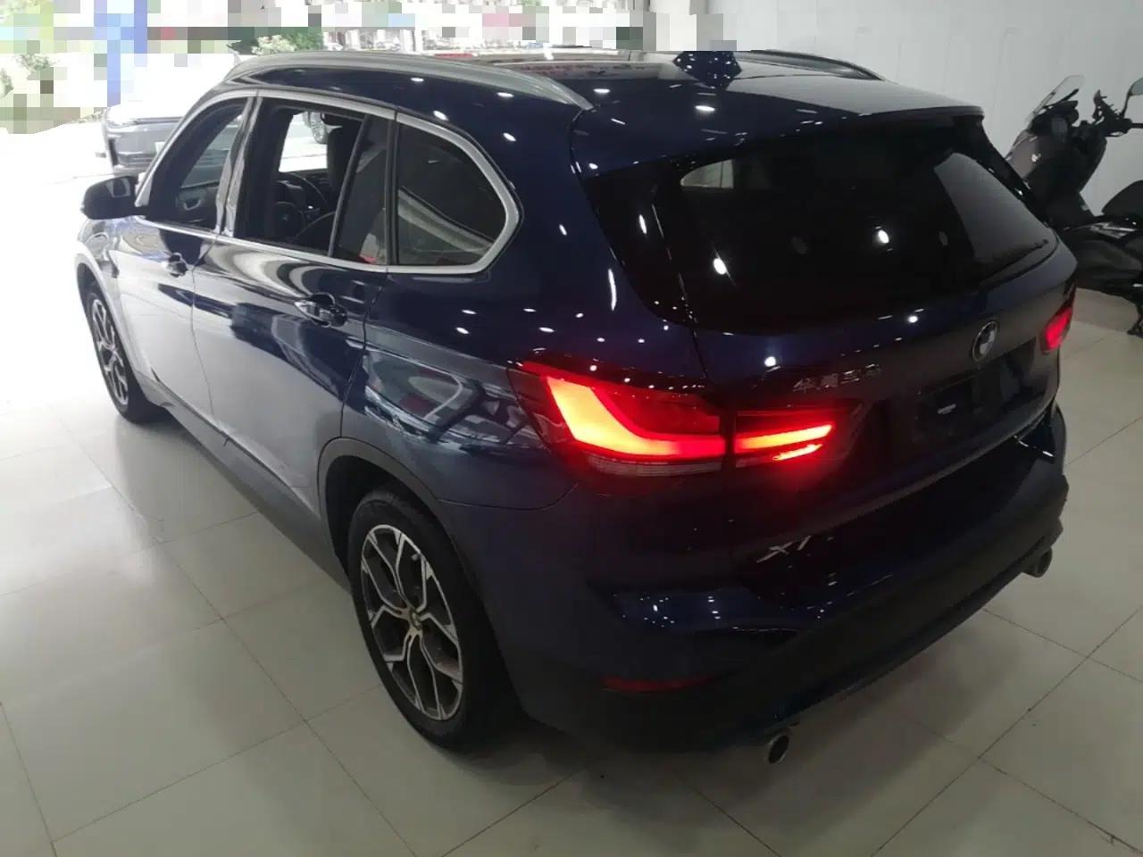 BMW X1 2022 sDrive25Li Leading Model — миниатюра 4