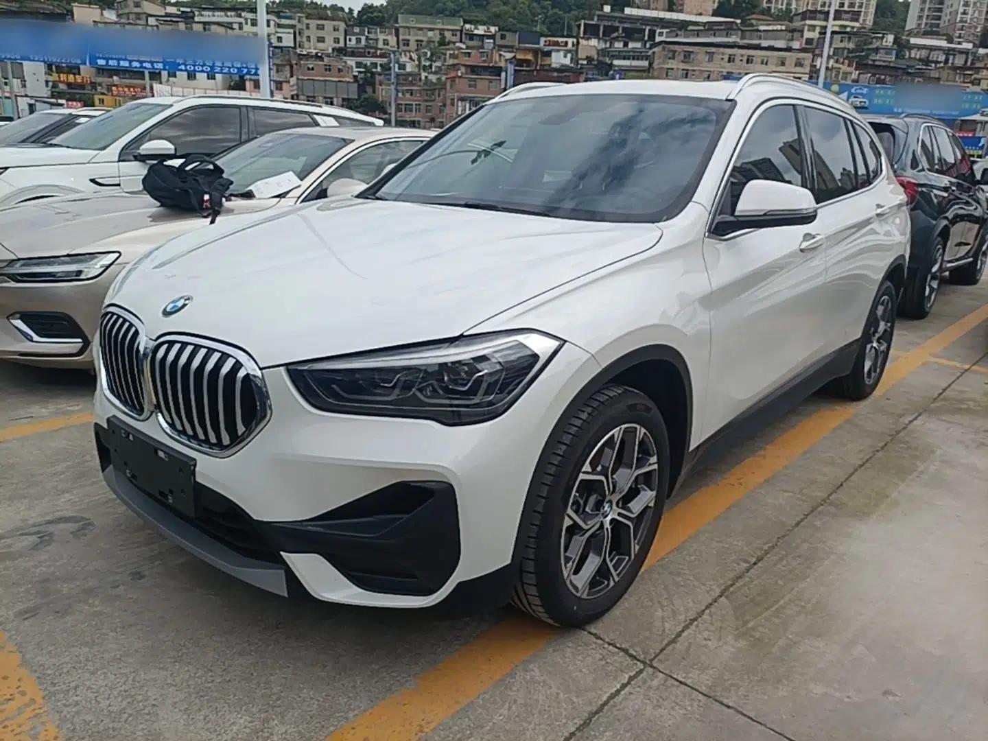 BMW X1 2021 sDrive25Li Leading Model — миниатюра 1