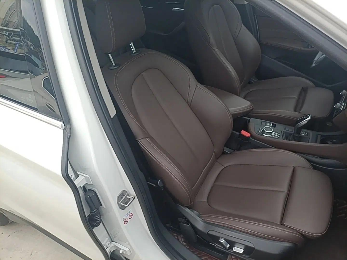 BMW X1 2021 sDrive25Li Leading Model — миниатюра 19