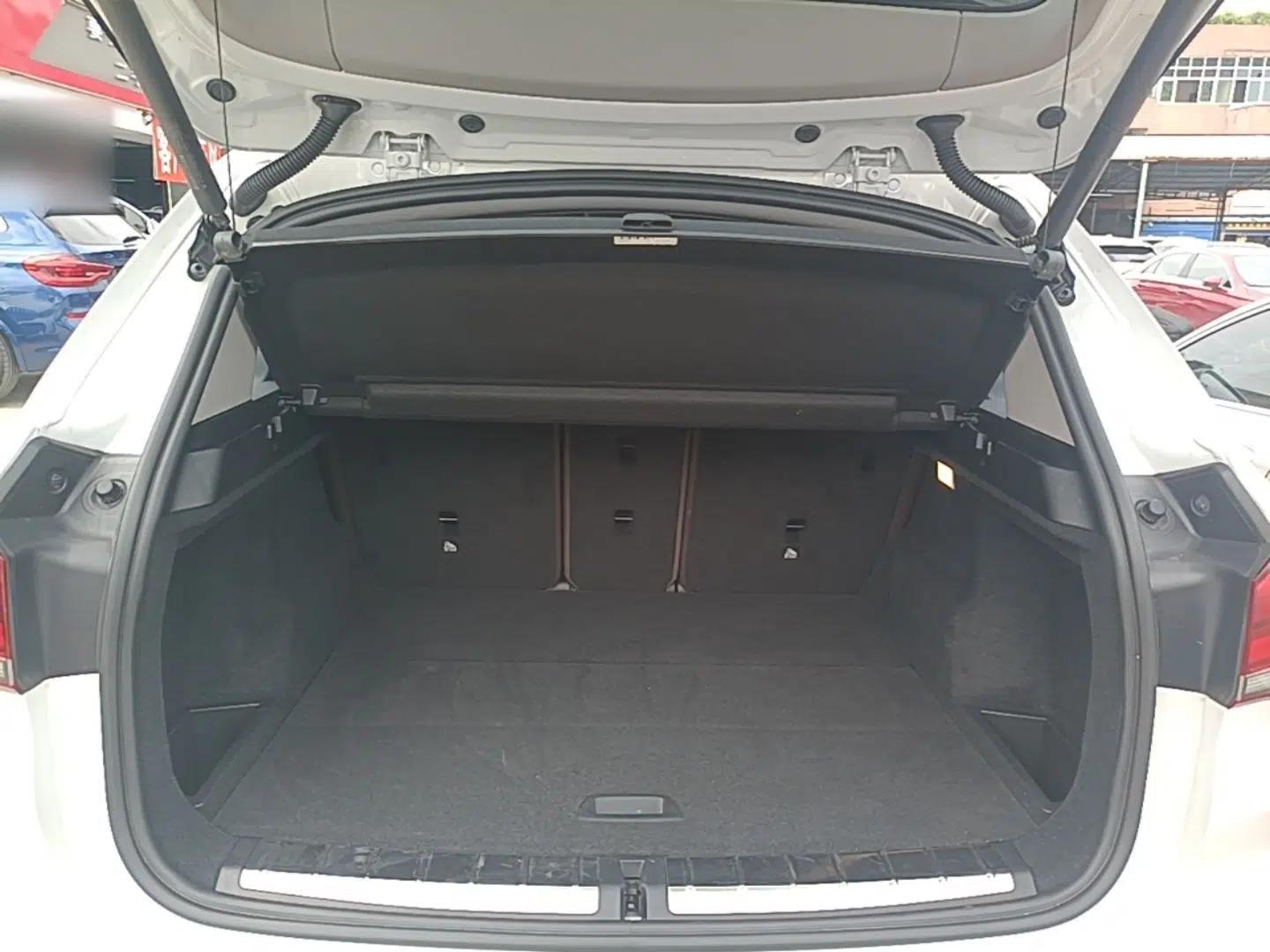 BMW X1 2021 sDrive25Li Leading Model — миниатюра 22