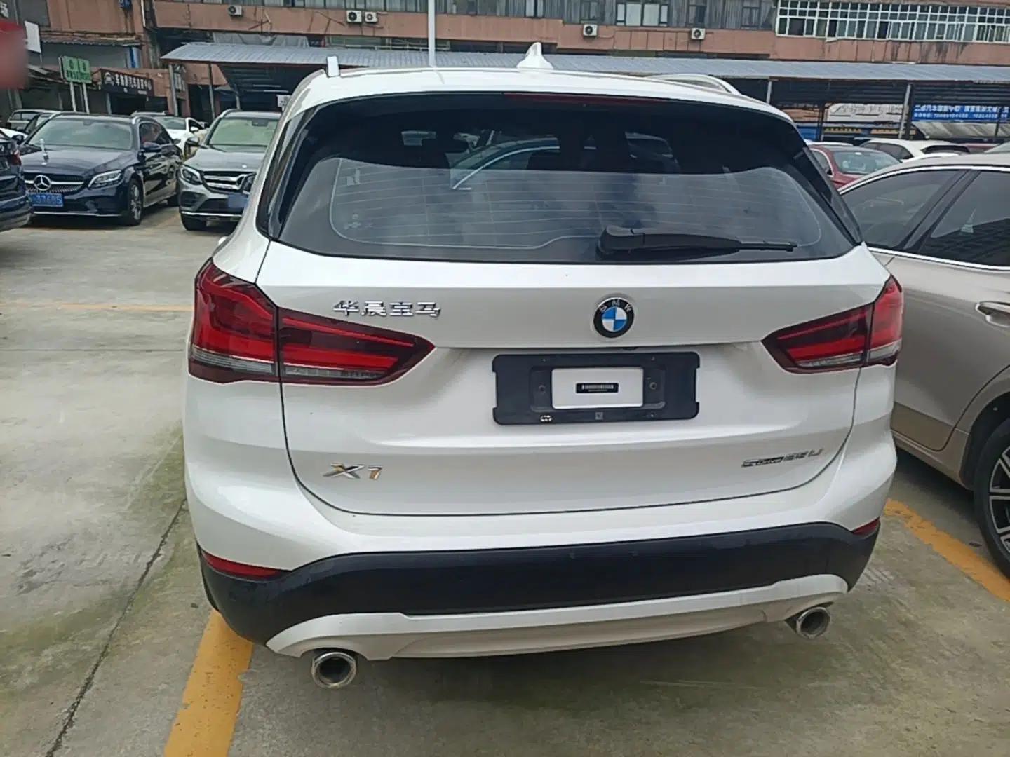 BMW X1 2021 sDrive25Li Leading Model — миниатюра 5