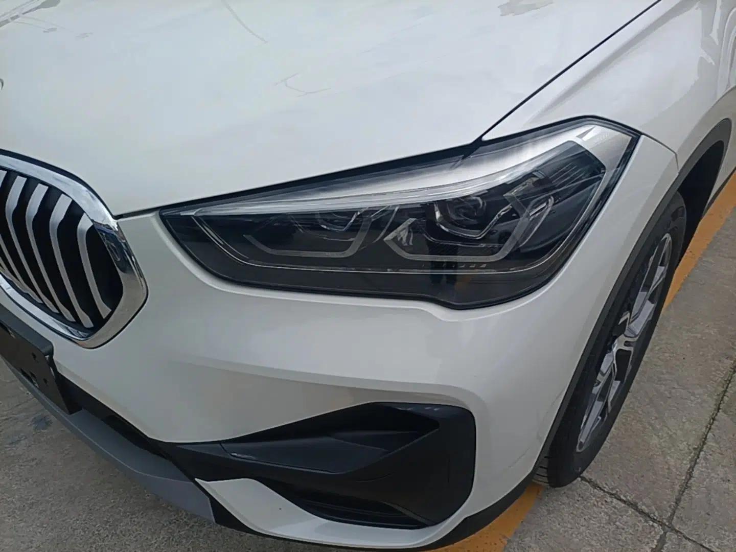 BMW X1 2021 sDrive25Li Leading Model — миниатюра 8