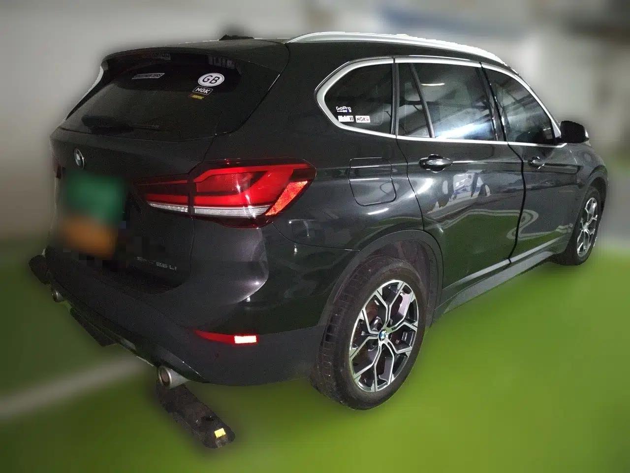 BMW X1 2021 sDrive25Li Leading Model — миниатюра 6