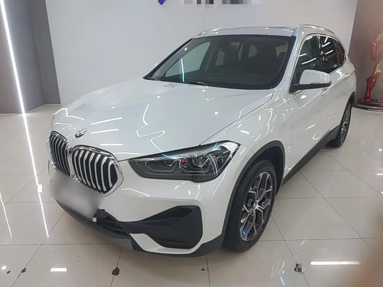BMW X1 2021 sDrive25Li Leading Model — миниатюра 1