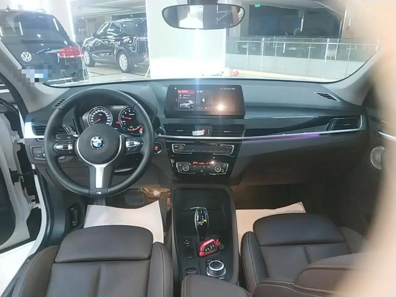 BMW X1 2021 sDrive25Li Leading Model — миниатюра 12