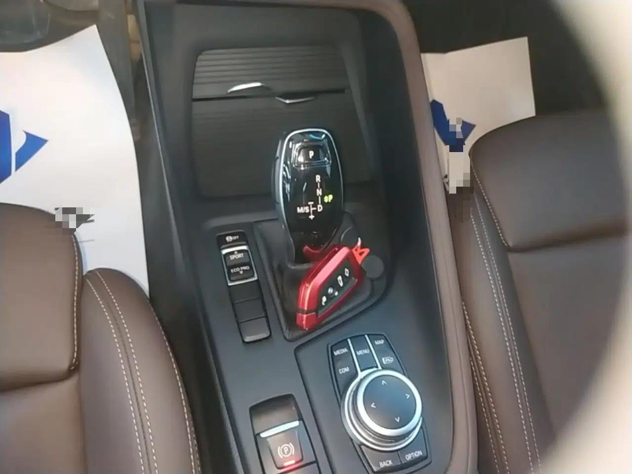 BMW X1 2021 sDrive25Li Leading Model — миниатюра 16