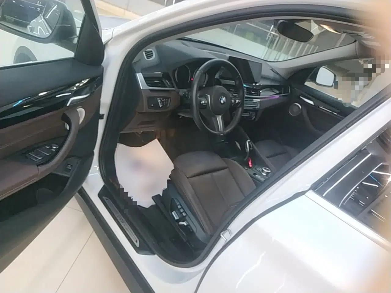 BMW X1 2021 sDrive25Li Leading Model — миниатюра 18