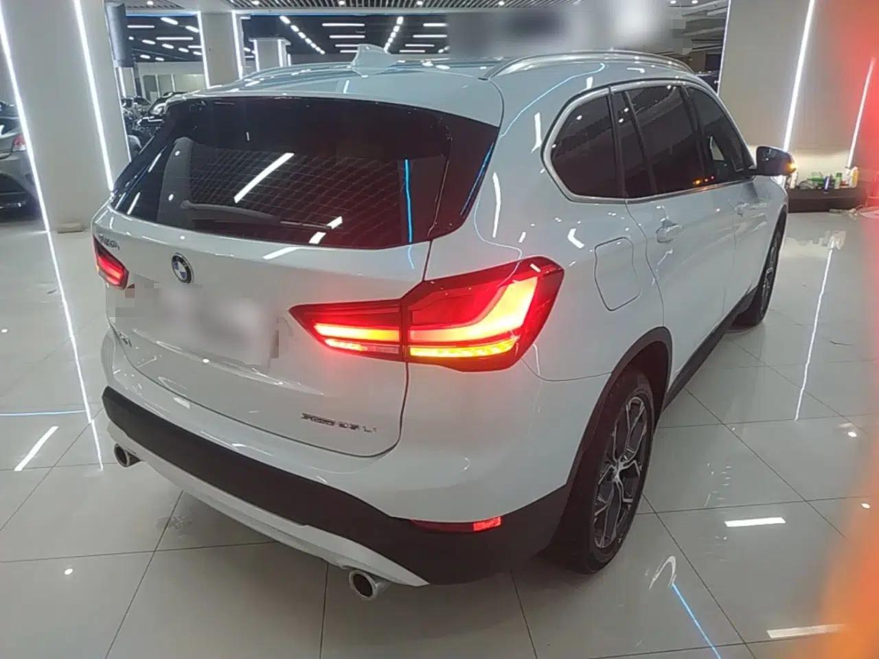 BMW X1 2021 sDrive25Li Leading Model — миниатюра 6