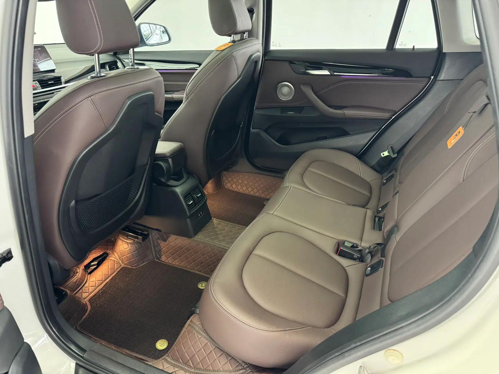 BMW X1 2022 sDrive25Li Leading Model — миниатюра 14