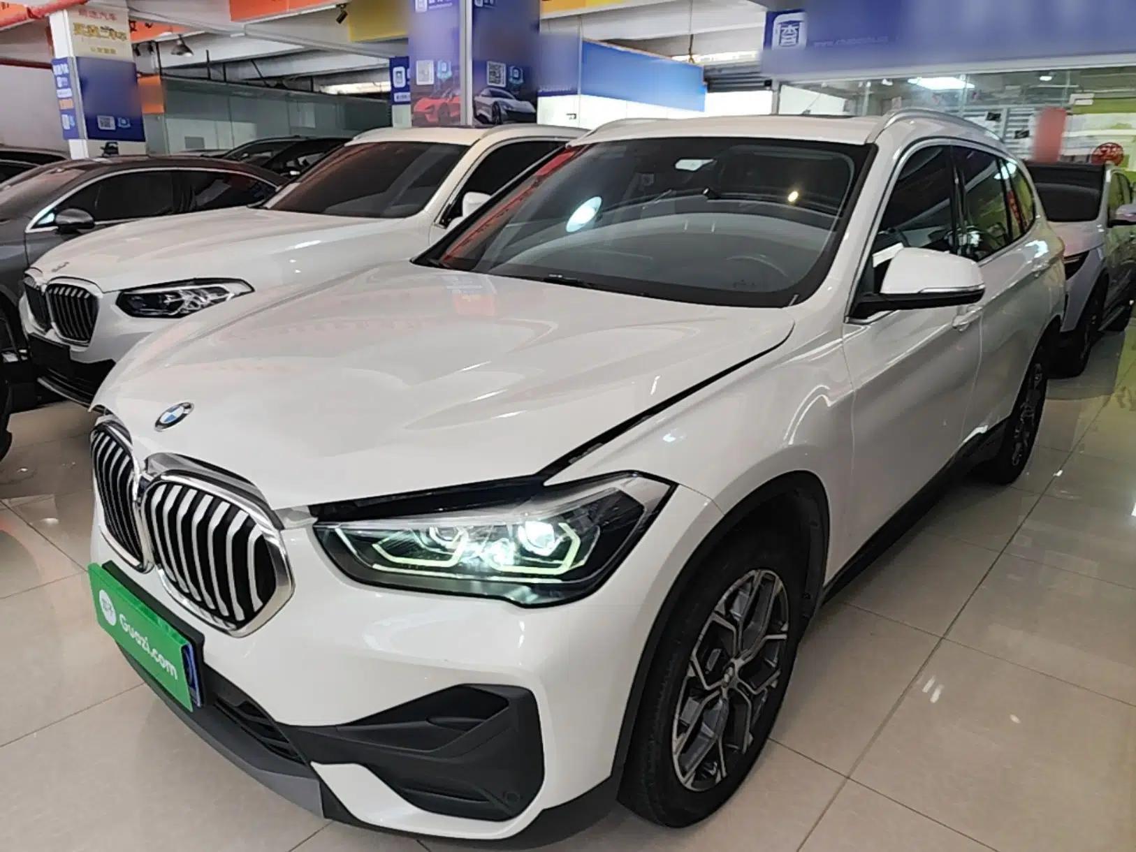 BMW X1 2022 sDrive25Li Leading Model — миниатюра 1