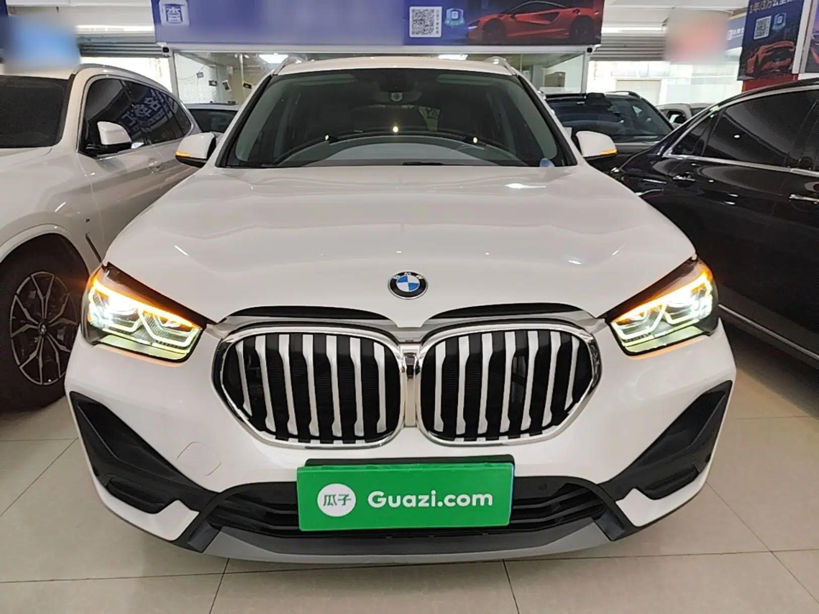 BMW X1 2022 sDrive25Li Leading Model — миниатюра 2