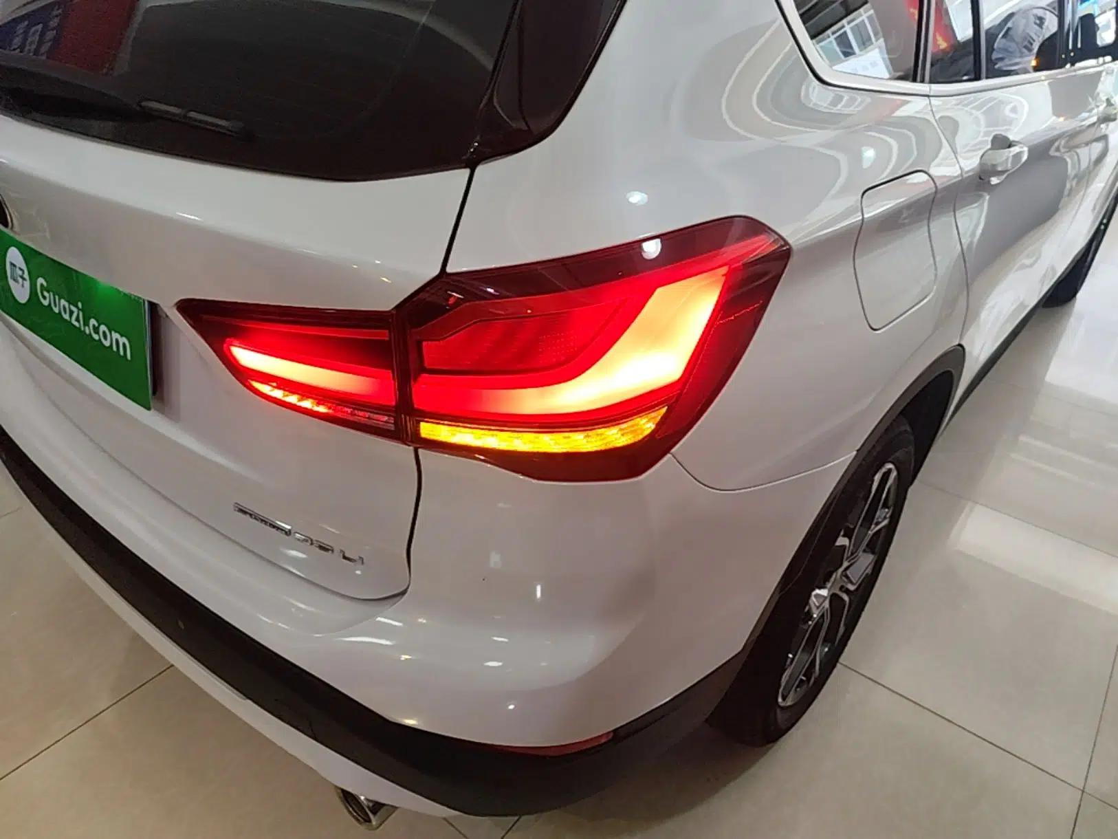 BMW X1 2022 sDrive25Li Leading Model — миниатюра 14
