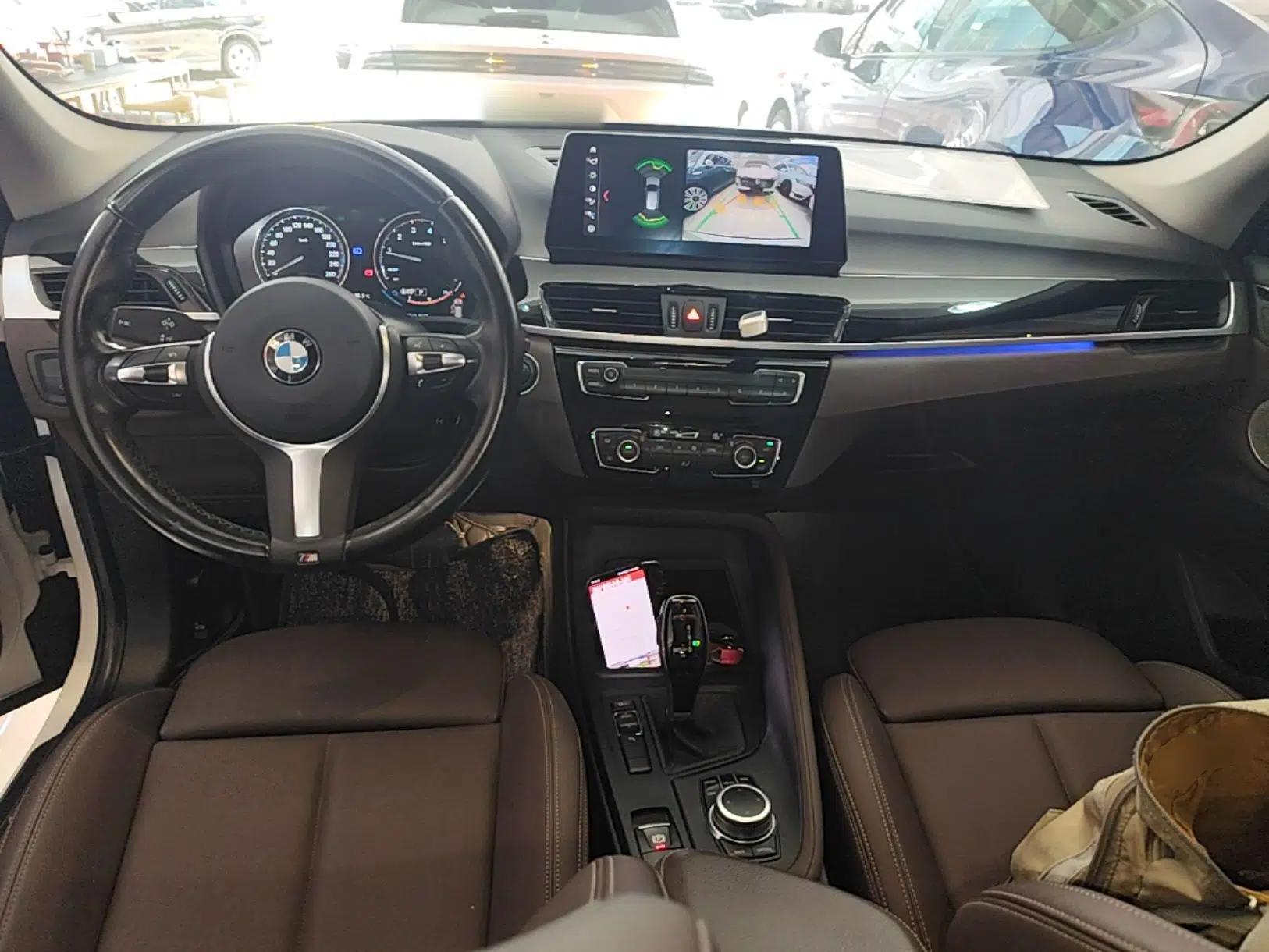 BMW X1 2022 sDrive25Li Leading Model — миниатюра 17