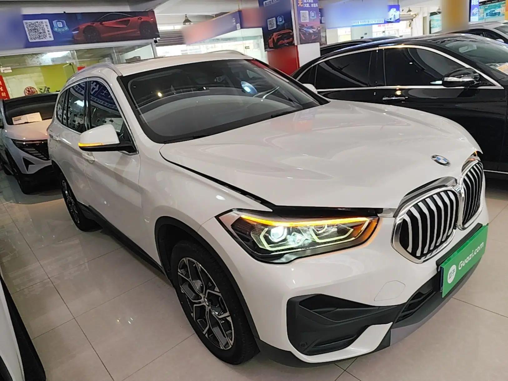 BMW X1 2022 sDrive25Li Leading Model — миниатюра 3
