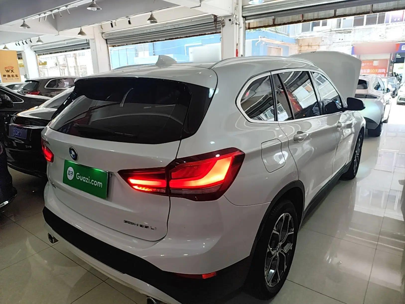 BMW X1 2022 sDrive25Li Leading Model — миниатюра 6