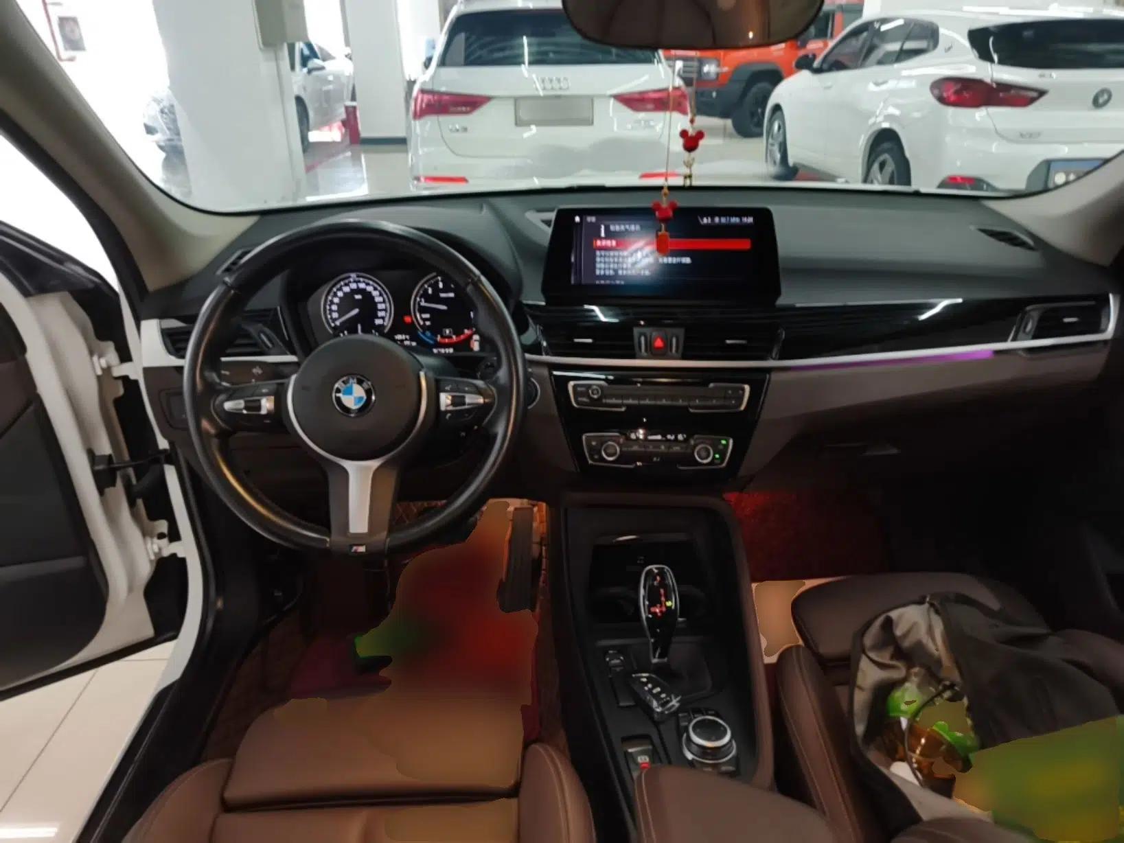 BMW X1 2021 Restyled sDrive25Li Leading Edition — миниатюра 12