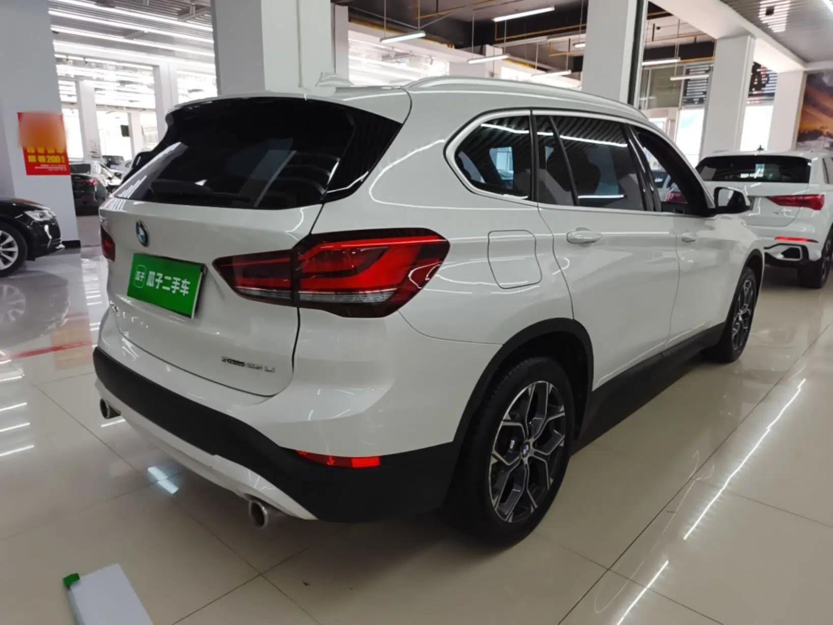 BMW X1 2021 Restyled sDrive25Li Leading Edition — миниатюра 6