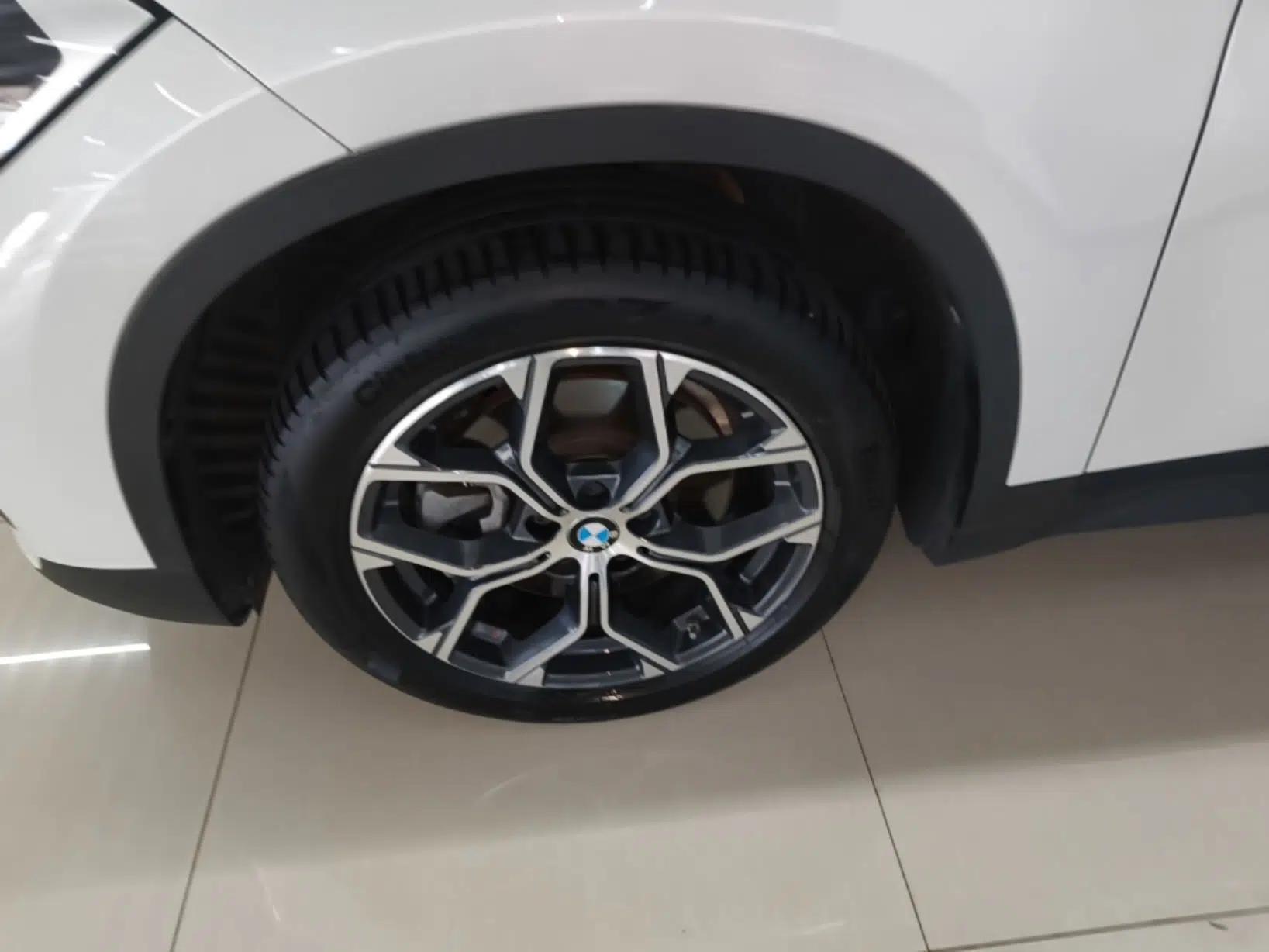 BMW X1 2021 Restyled sDrive25Li Leading Edition — миниатюра 10