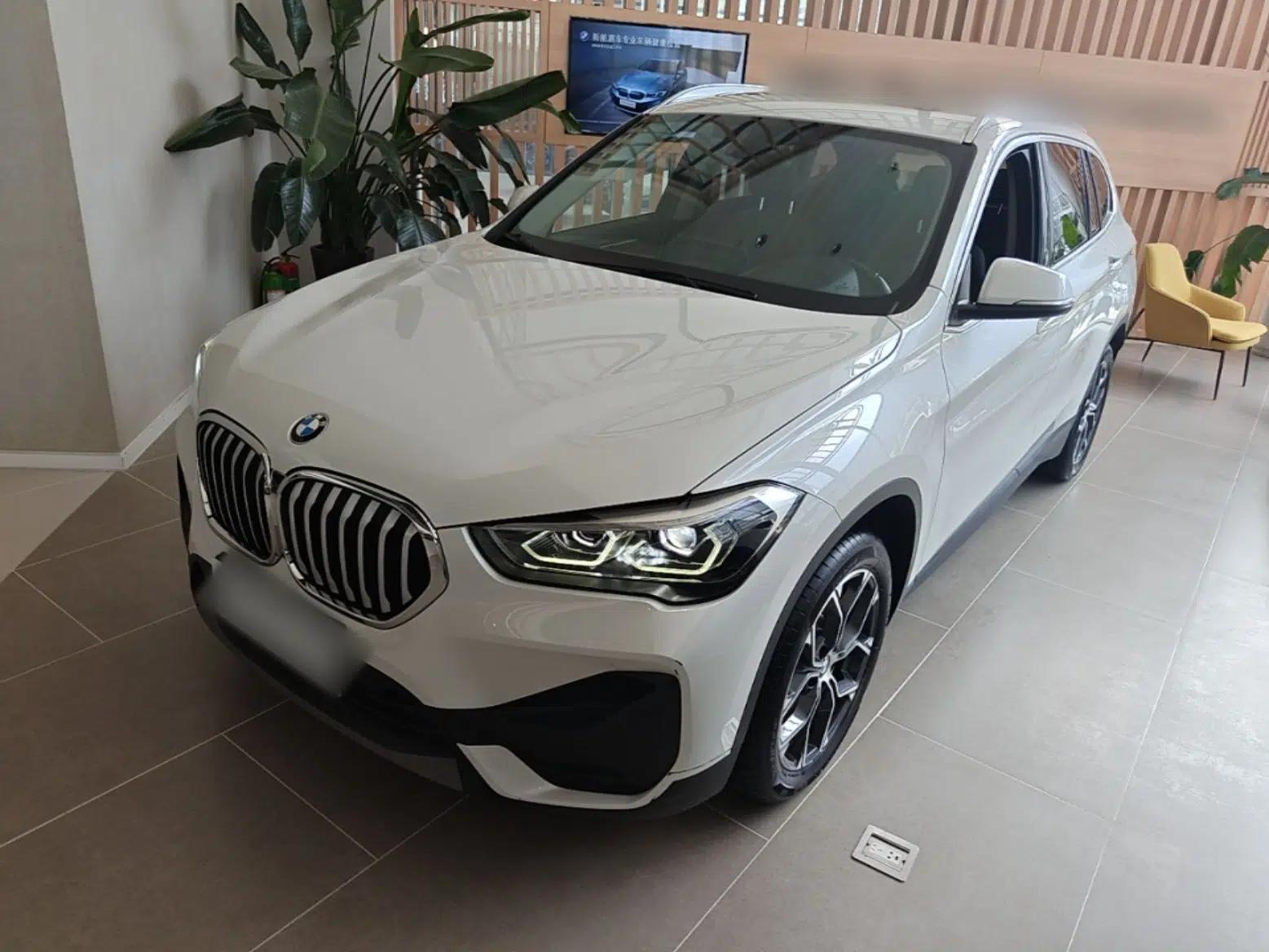 BMW X1 2021 Restyled sDrive25Li Leading Edition — миниатюра 1