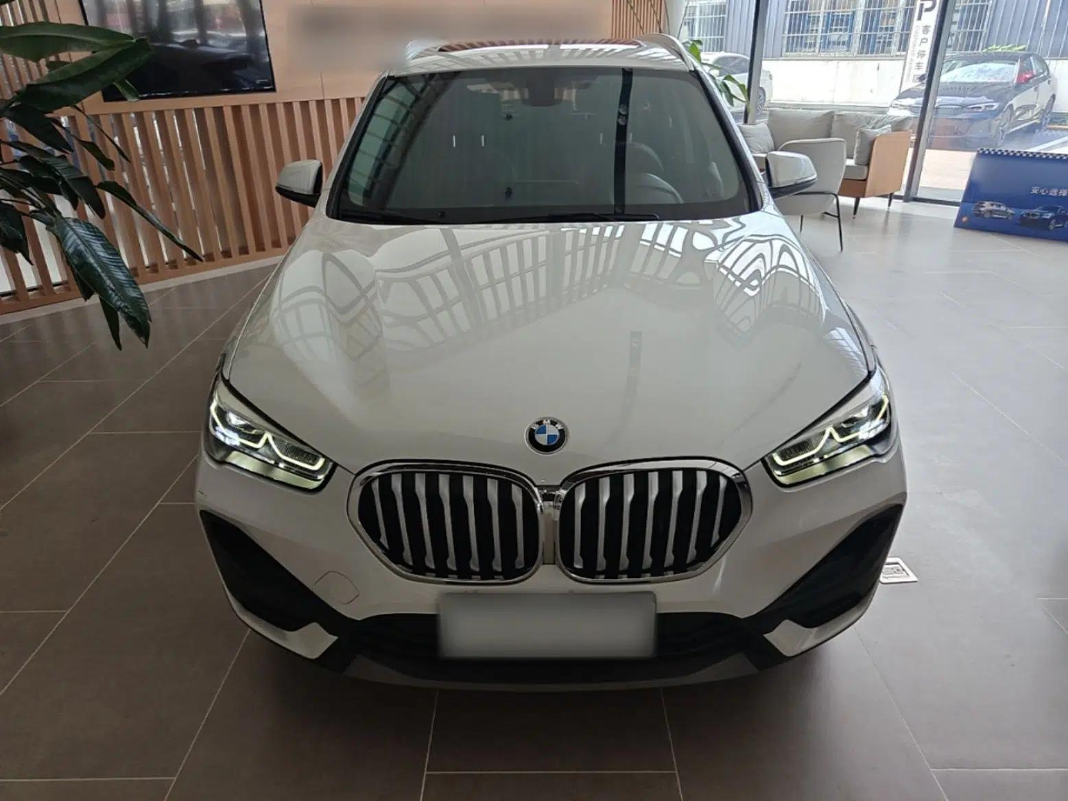 BMW X1 2021 Restyled sDrive25Li Leading Edition — миниатюра 2
