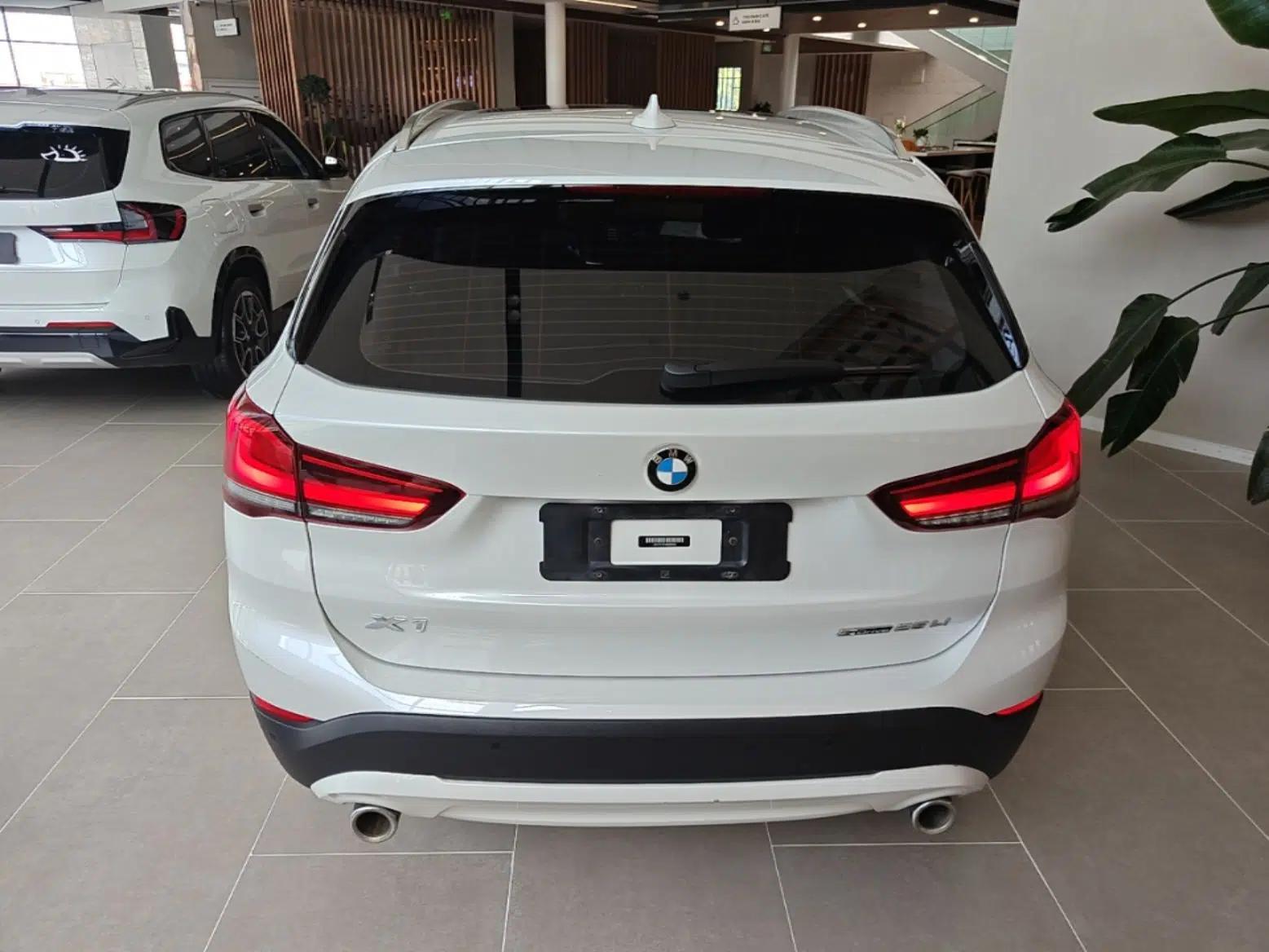 BMW X1 2021 Restyled sDrive25Li Leading Edition — миниатюра 5