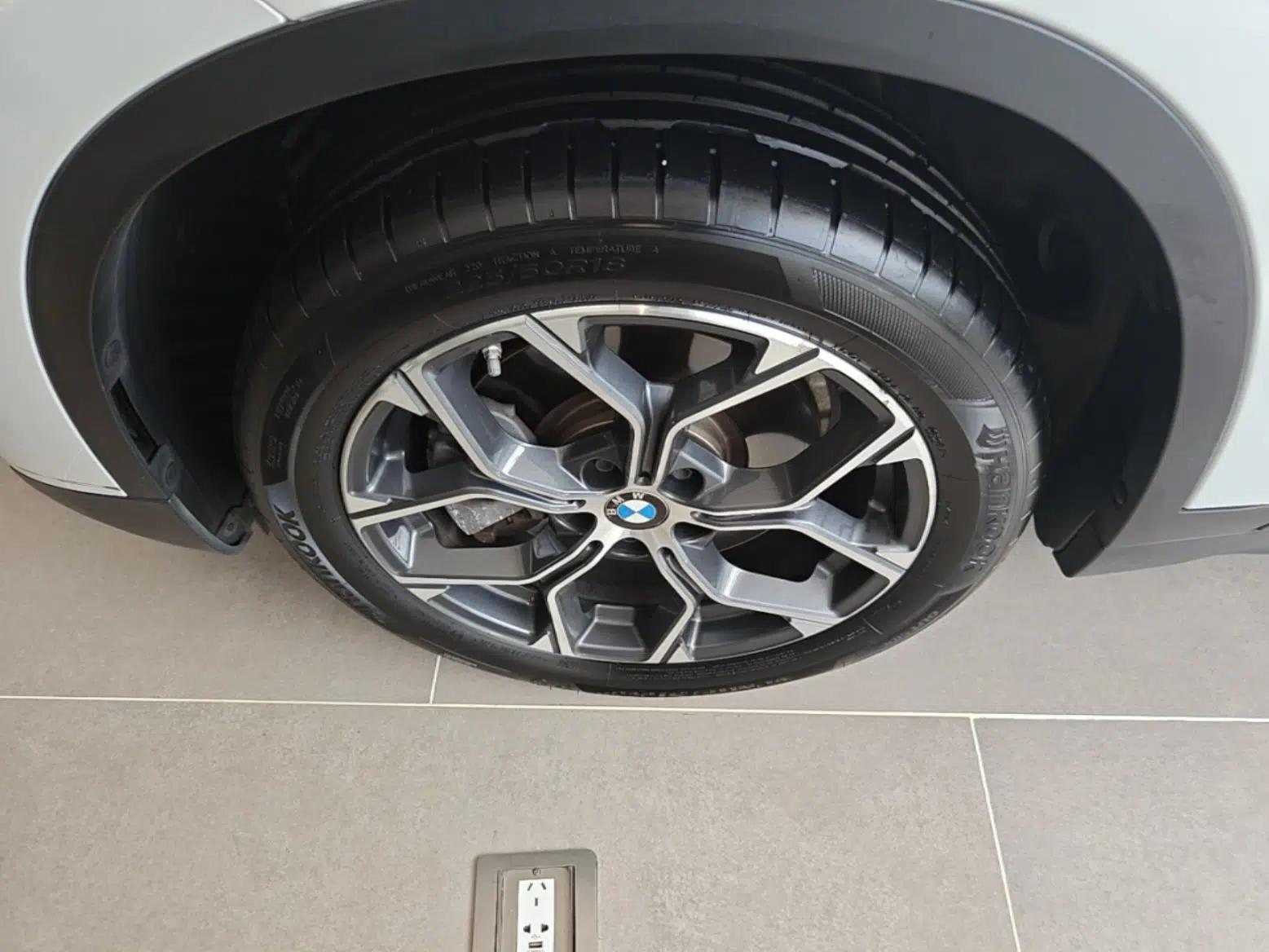 BMW X1 2021 Restyled sDrive25Li Leading Edition — миниатюра 10