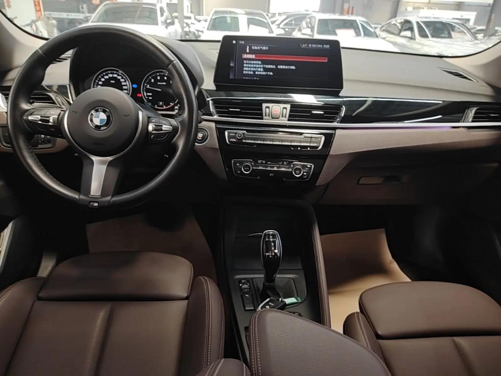 BMW X1 2022 sDrive25Li Leading Model — миниатюра 15