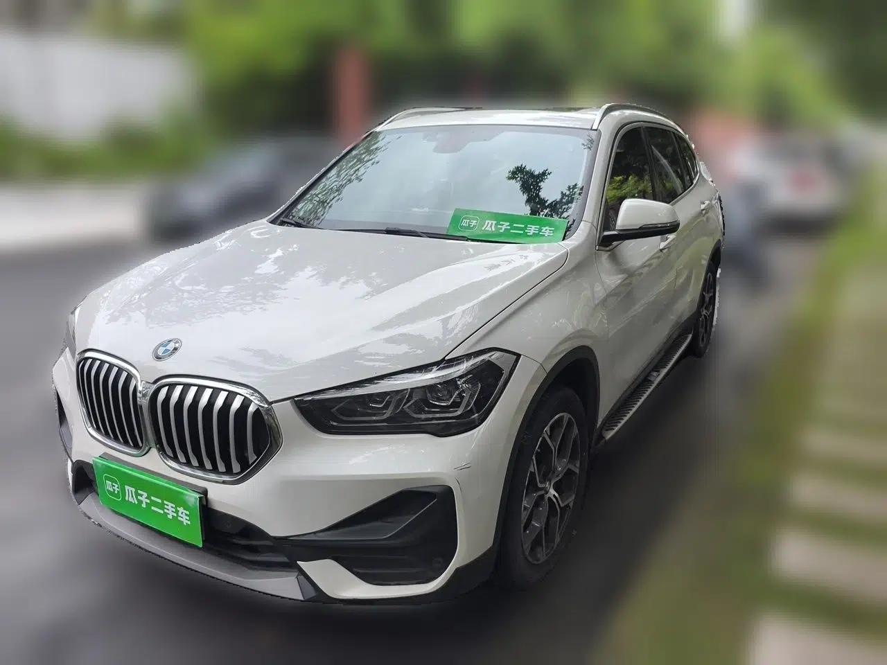 BMW X1 2022 sDrive25Li Leading Model — миниатюра 1