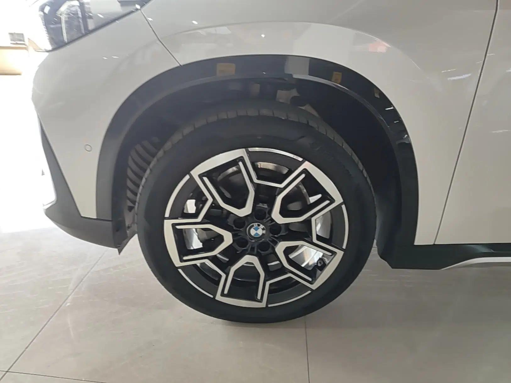 BMW X1 2023 sDrive25Li X Design Package — миниатюра 10