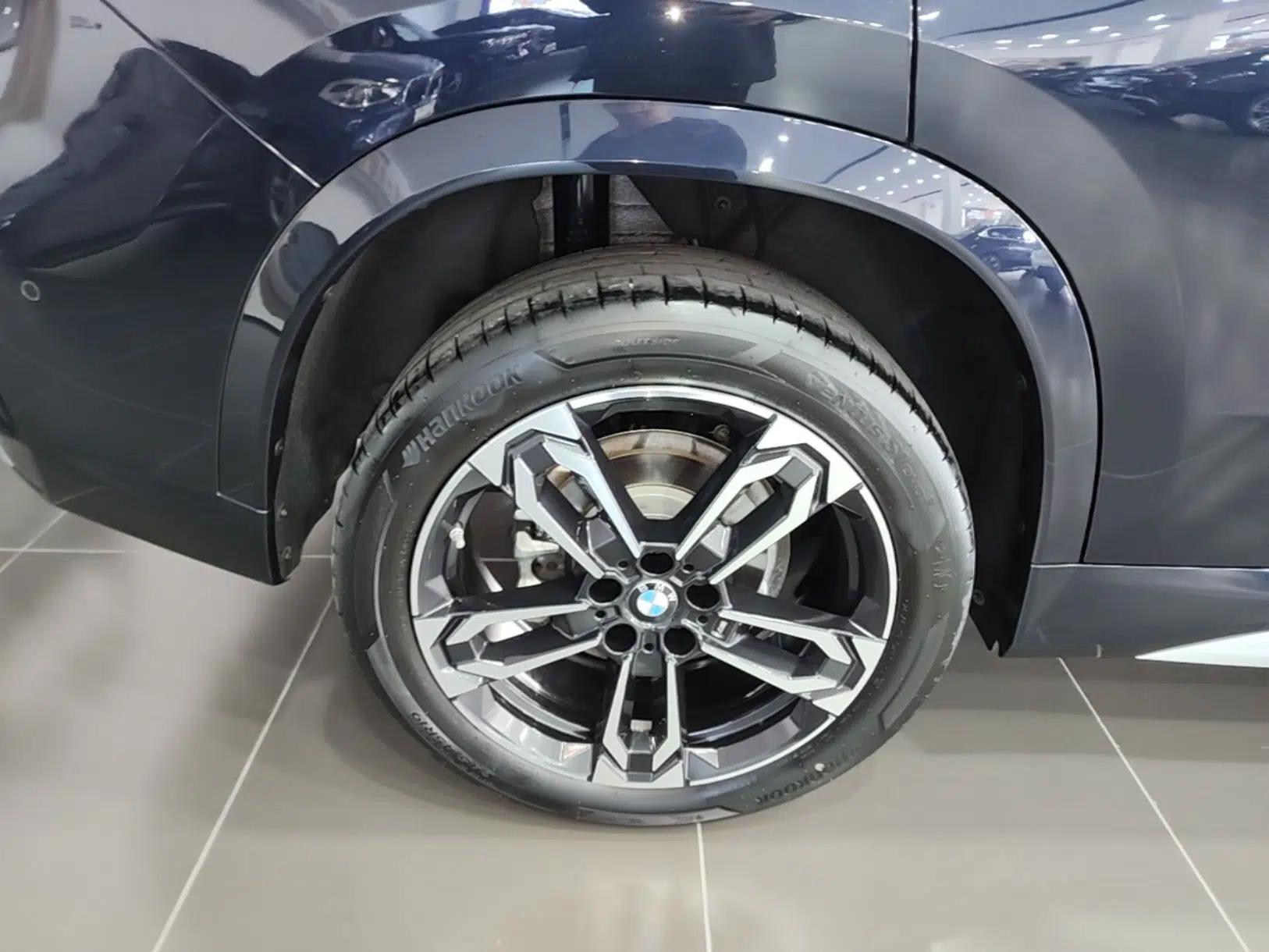 BMW X1 2024 sDrive25Li M Sport Package — миниатюра 11