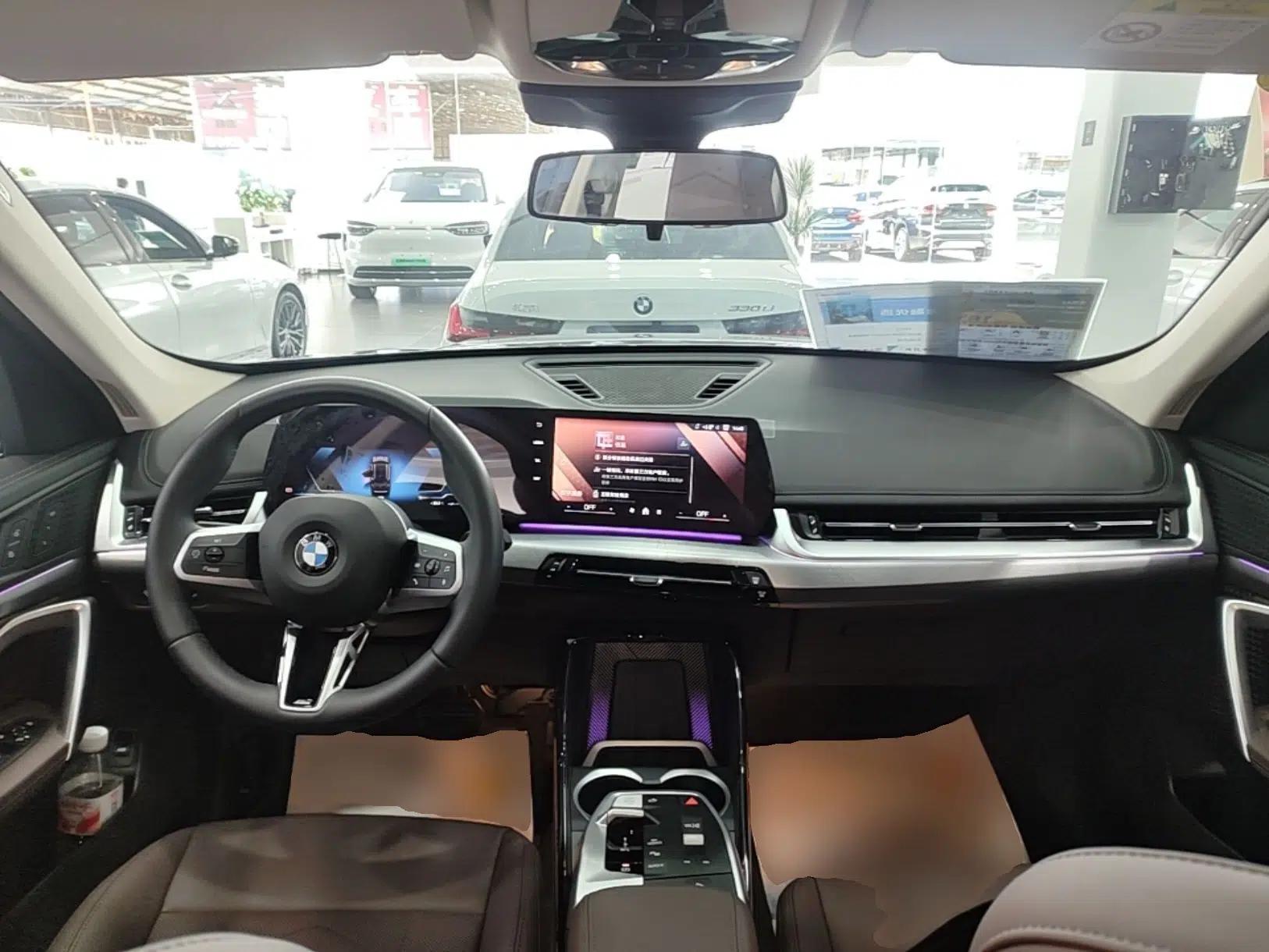 BMW X1 2024 sDrive25Li M Sport Package — миниатюра 12