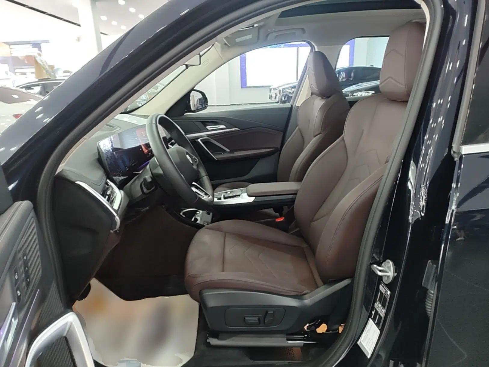 BMW X1 2024 sDrive25Li M Sport Package — миниатюра 17