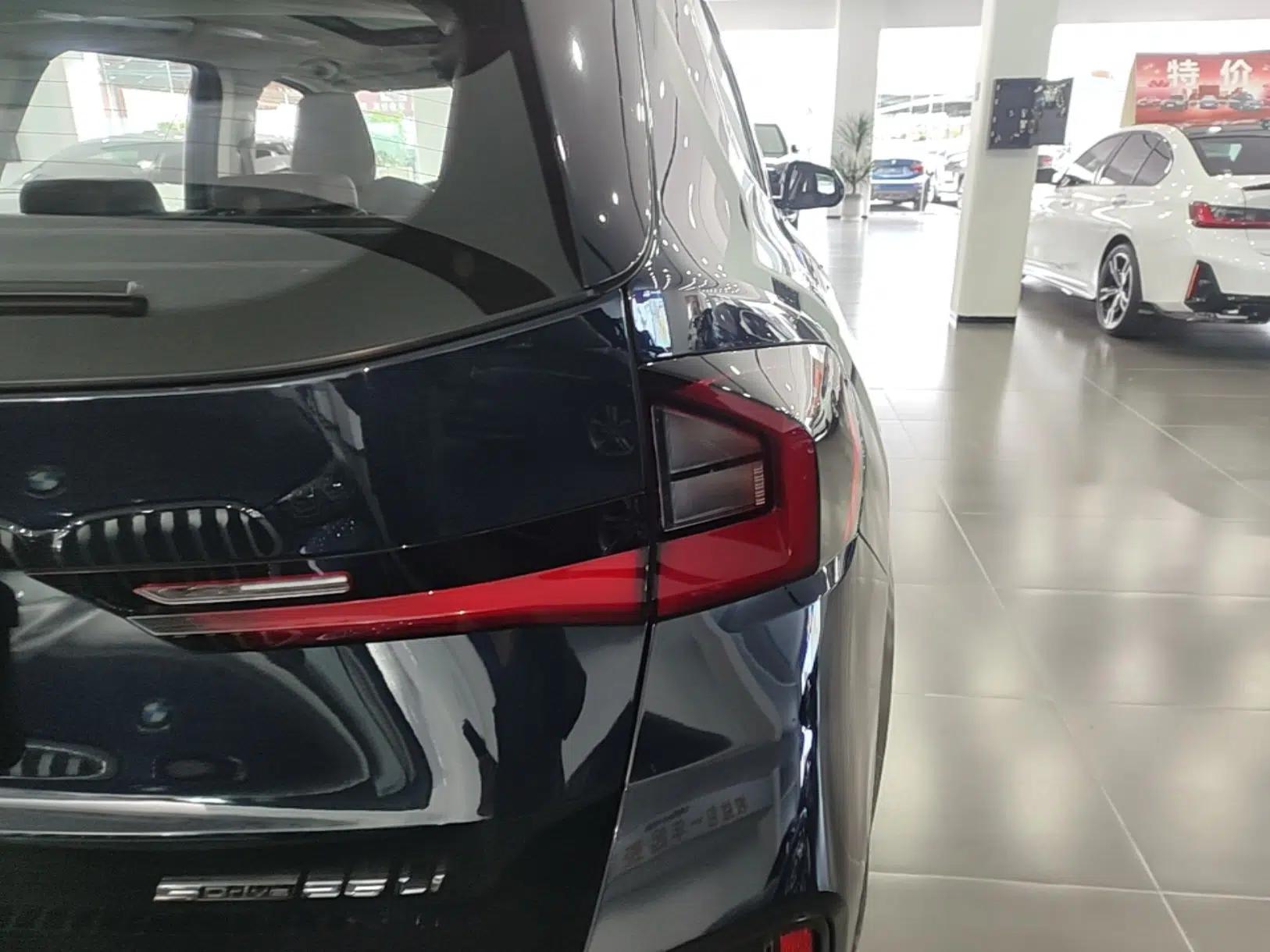 BMW X1 2024 sDrive25Li M Sport Package — миниатюра 9