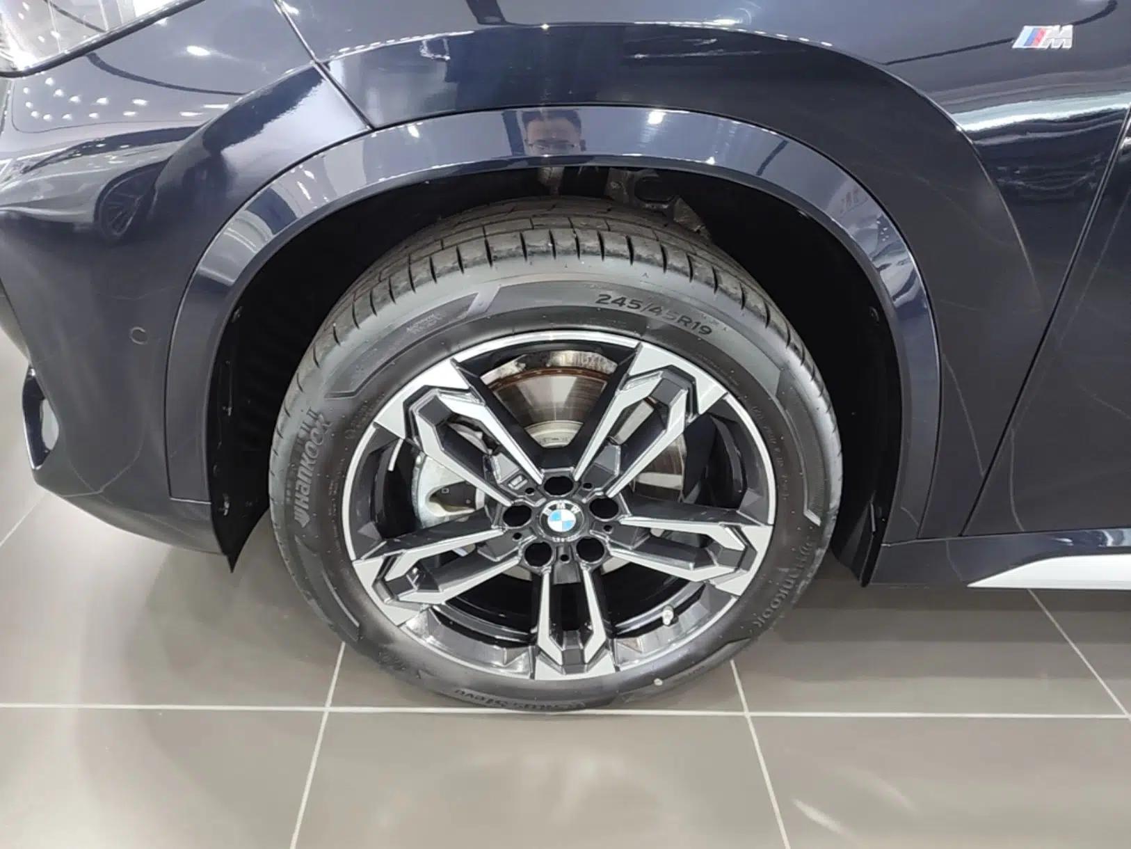 BMW X1 2024 sDrive25Li M Sport Package — миниатюра 10