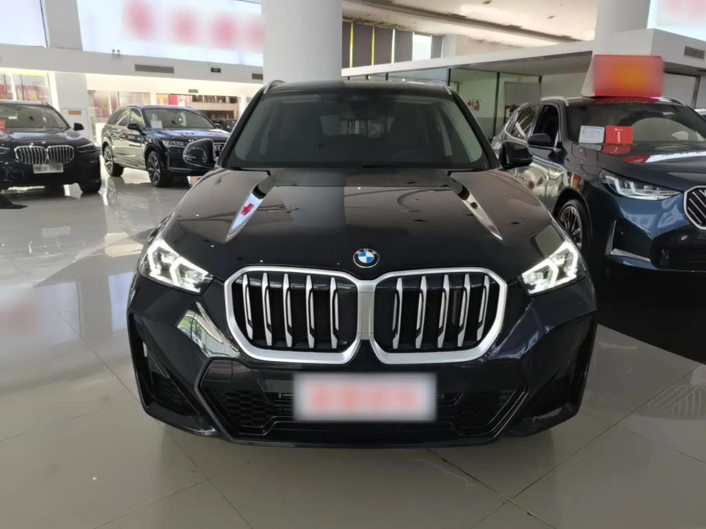 BMW X1 2023 sDrive25Li M Sport Package — миниатюра 2