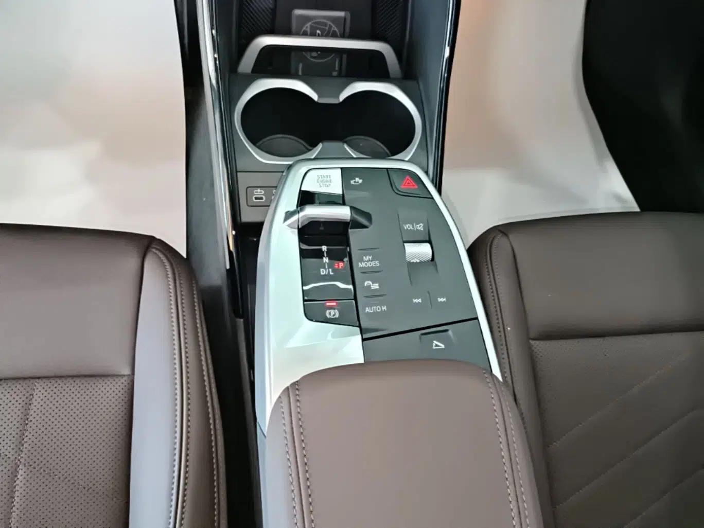 BMW X1 2024 sDrive25Li X Design Package — миниатюра 16