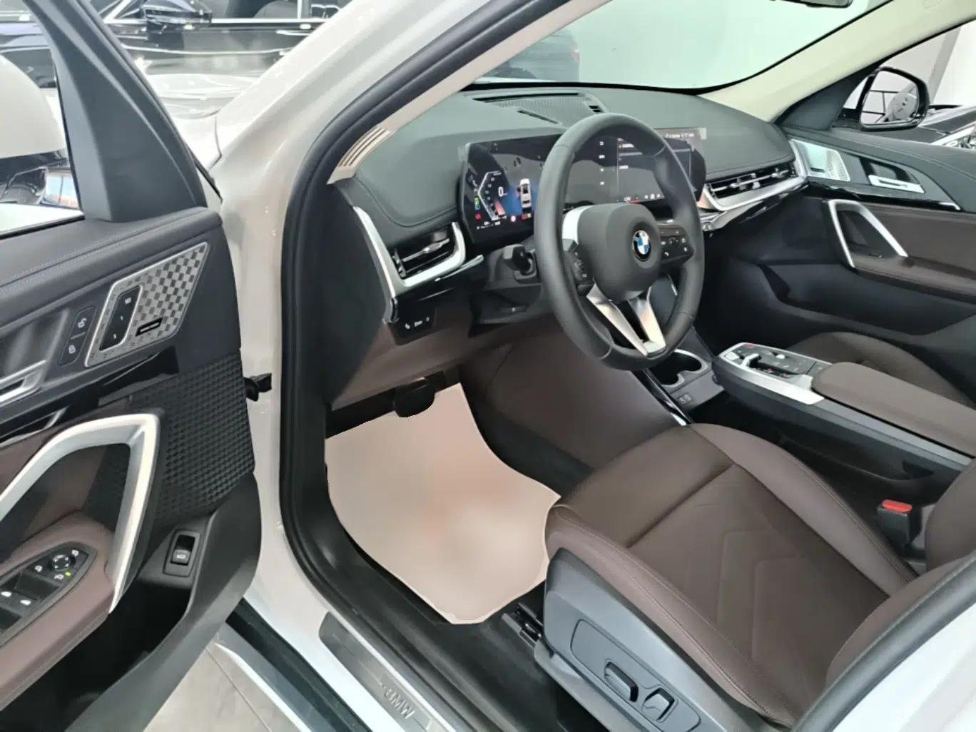 BMW X1 2024 sDrive25Li X Design Package — миниатюра 18