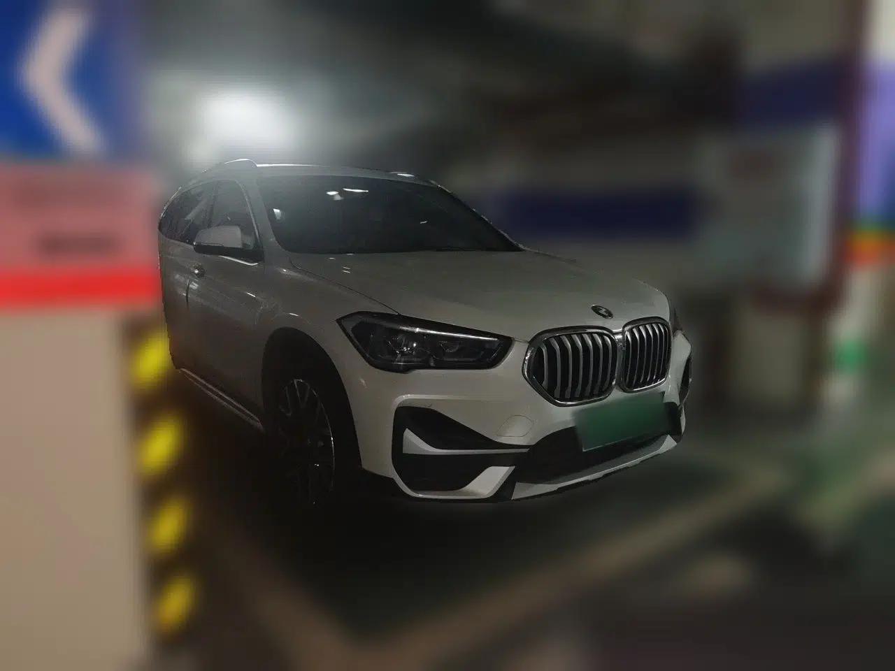 BMW X1 2021 xDrive25Li Luxury Model — миниатюра 3