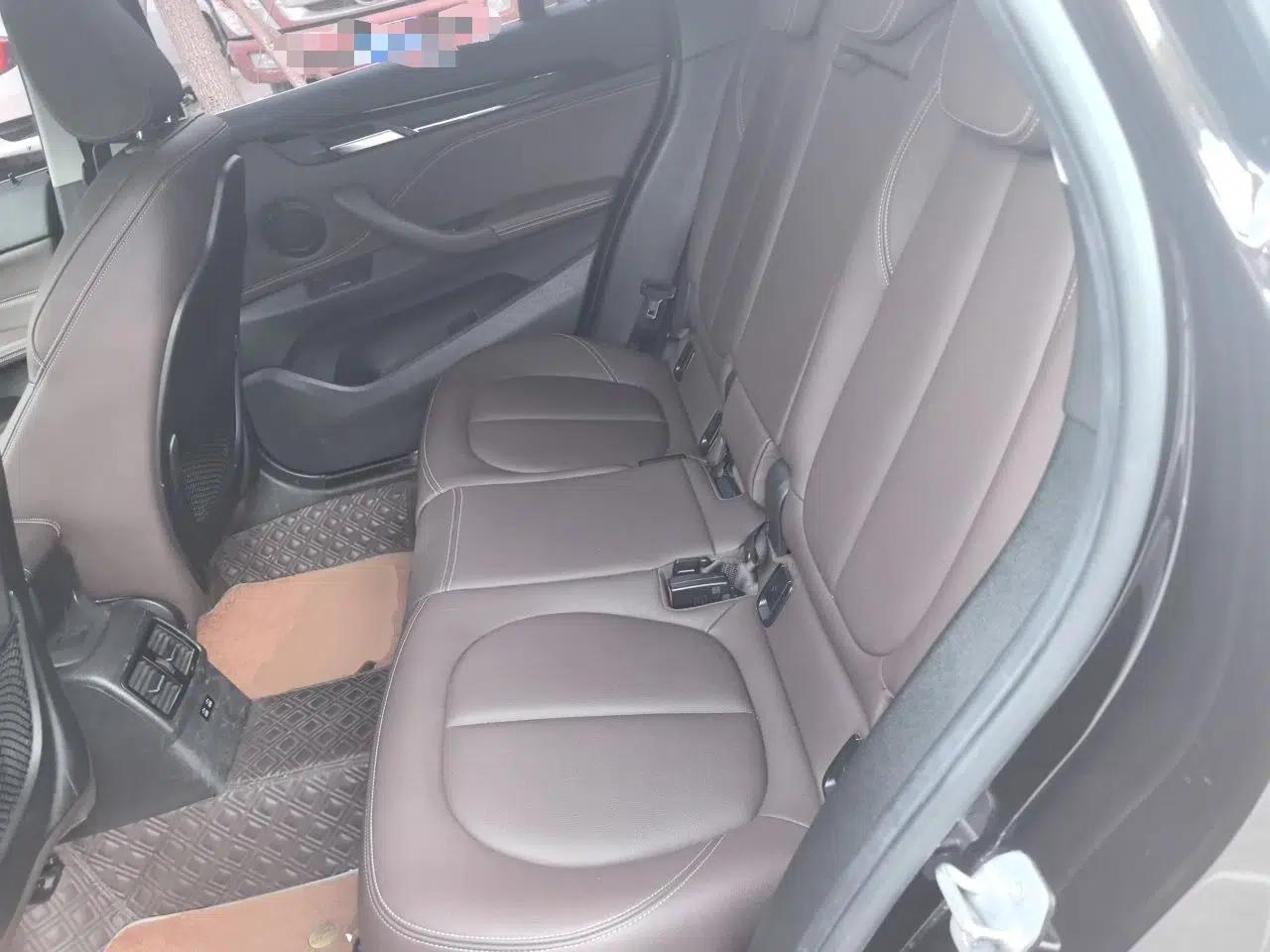 BMW X1 2020 sDrive25Li Leading Model — миниатюра 17