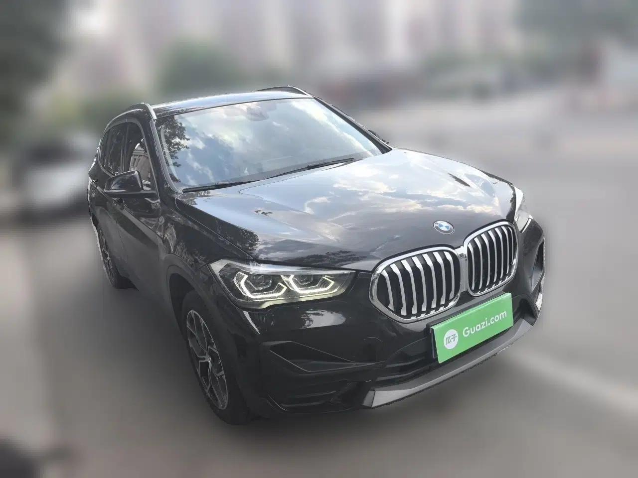 BMW X1 2020 sDrive25Li Leading Model — миниатюра 3