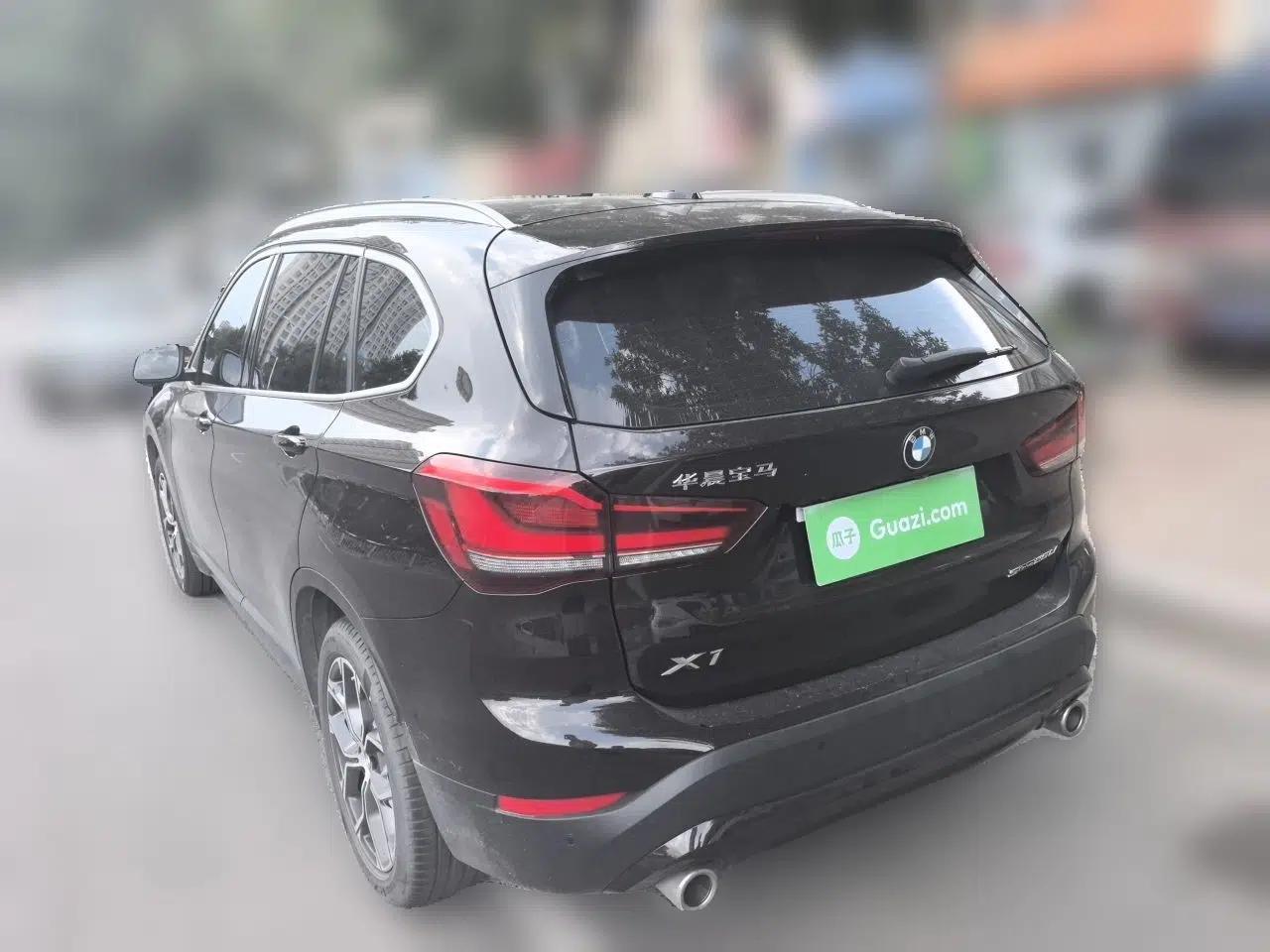 BMW X1 2020 sDrive25Li Leading Model — миниатюра 4