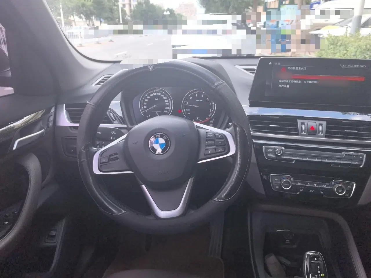 BMW X1 2020 sDrive25Li Leading Model — миниатюра 10