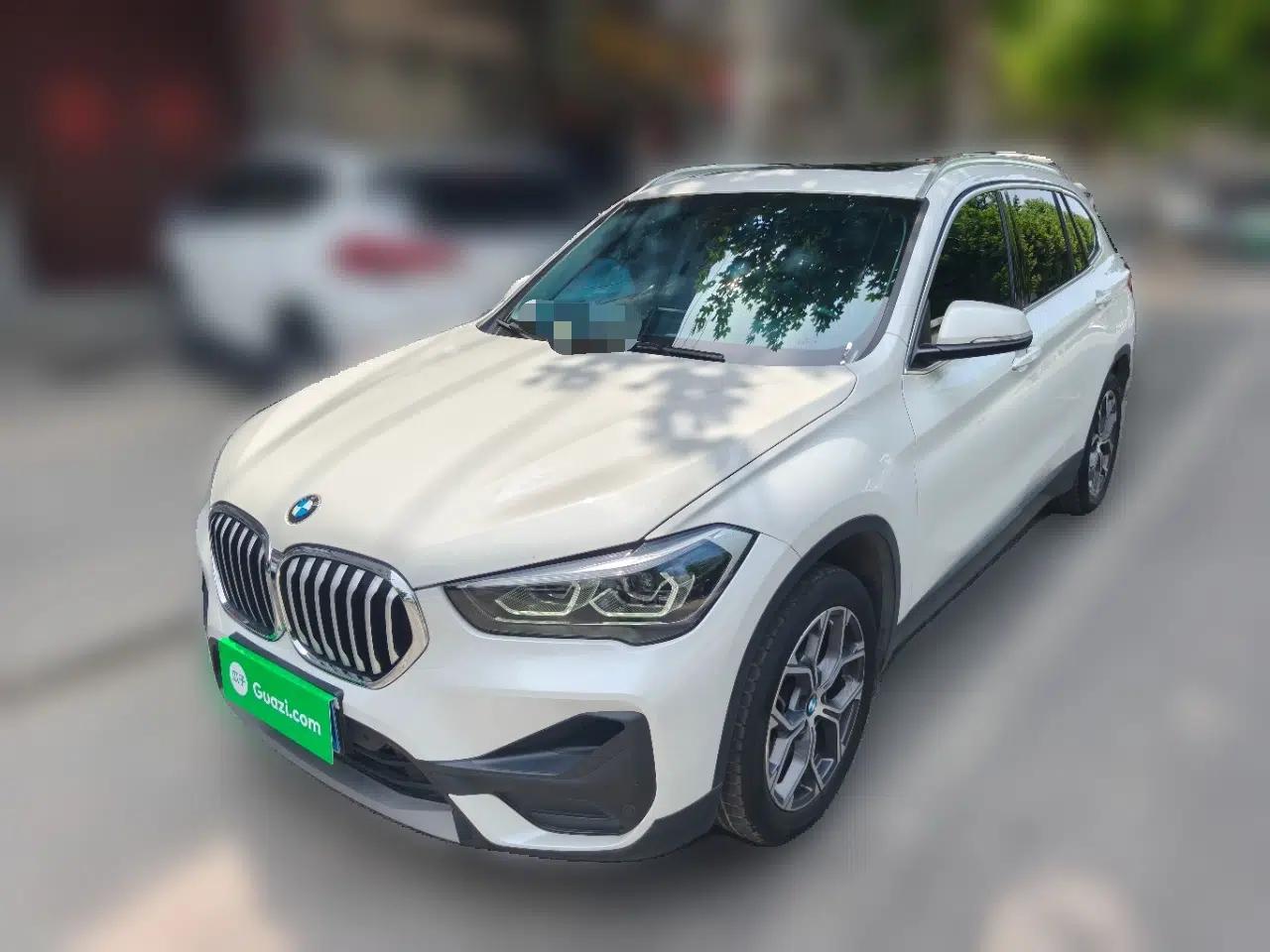BMW X1 2022 sDrive25Li Leading Model — миниатюра 1