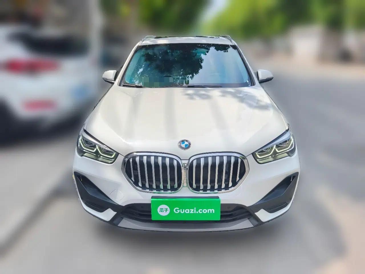 BMW X1 2022 sDrive25Li Leading Model — миниатюра 2