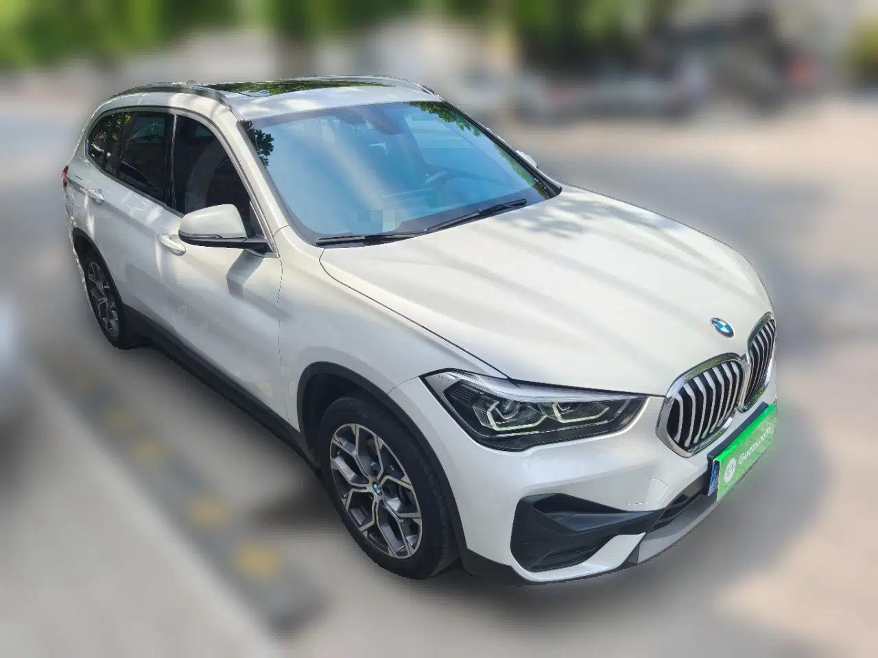 BMW X1 2022 sDrive25Li Leading Model — миниатюра 3
